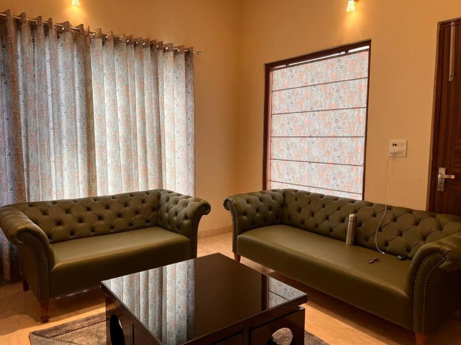 5Bhk Home Away From Home At Ranjit Avenue Amritsar Exterior photo