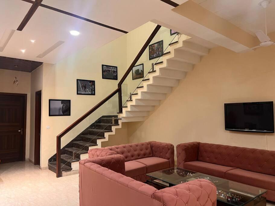 5Bhk Home Away From Home At Ranjit Avenue Amritsar Exterior photo